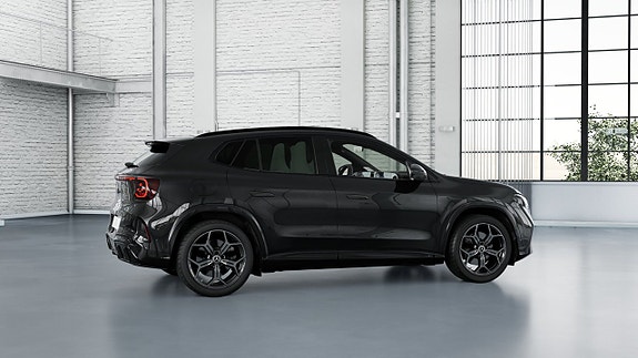 Mercedes-Benz GLA250 6 of 14