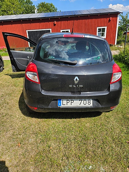 Renault Clio 2 of 5