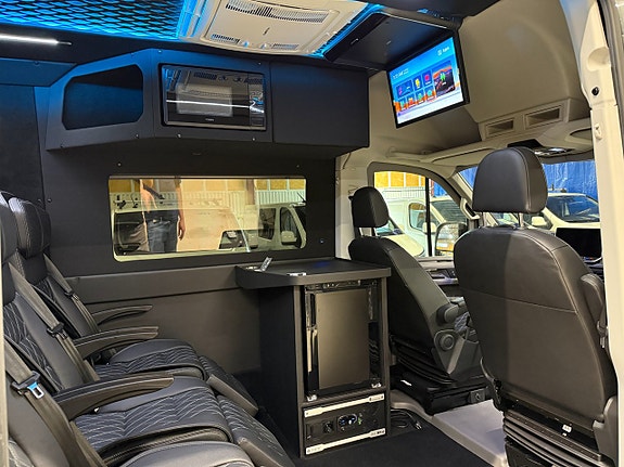 Volkswagen Crafter 14 of 30