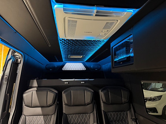 Volkswagen Crafter 15 of 30
