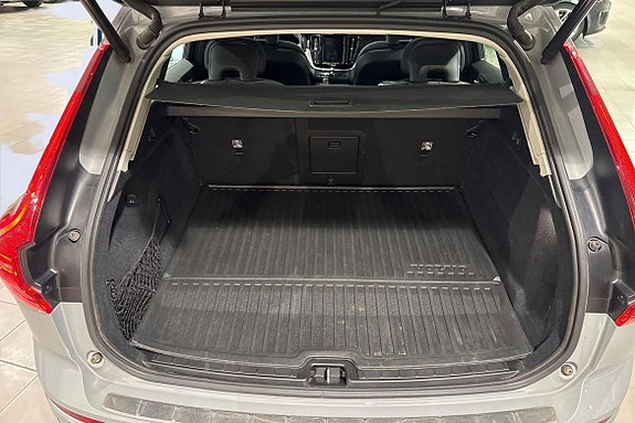 Volvo XC60 10 of 30