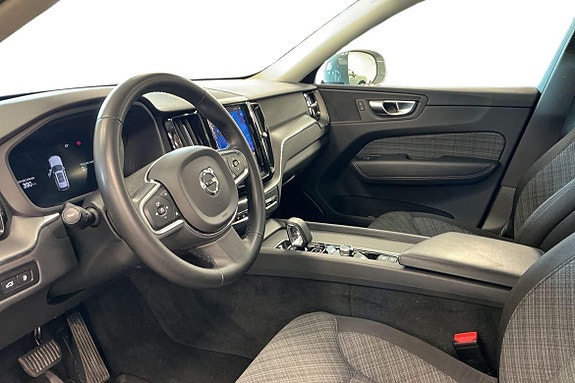 Volvo XC60 14 of 30