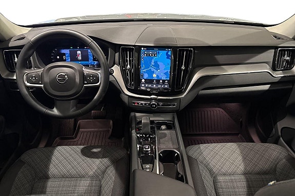 Volvo XC60 12 of 30