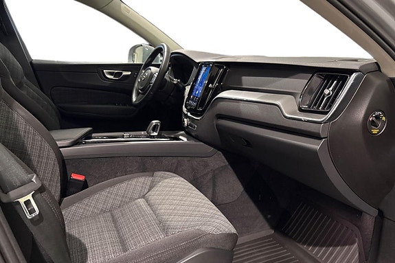Volvo XC60 15 of 30