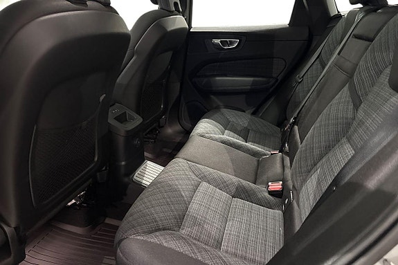 Volvo XC60 18 of 30