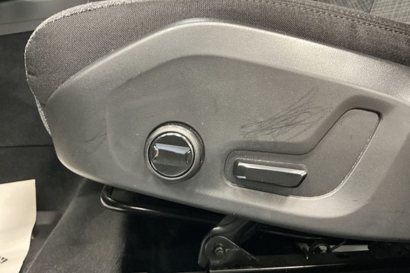 Volvo XC60 30 of 30