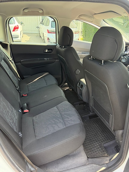 Peugeot 3008 8 of 11