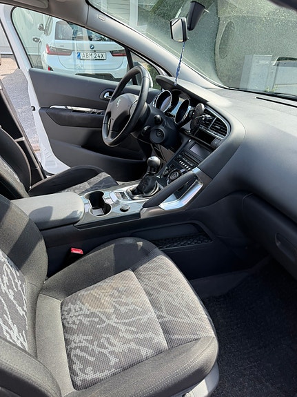 Peugeot 3008 7 of 11
