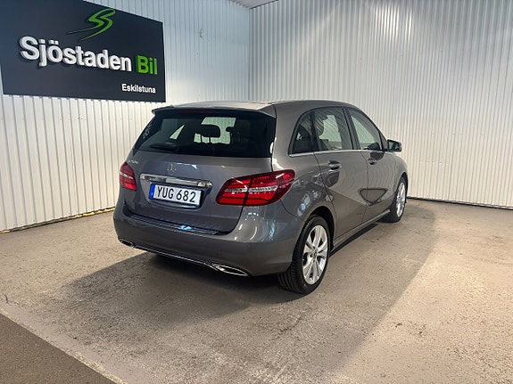 Mercedes-Benz B200 d 4 of 17