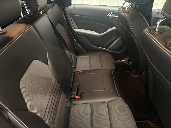 Mercedes-Benz B200 d 11 of 17
