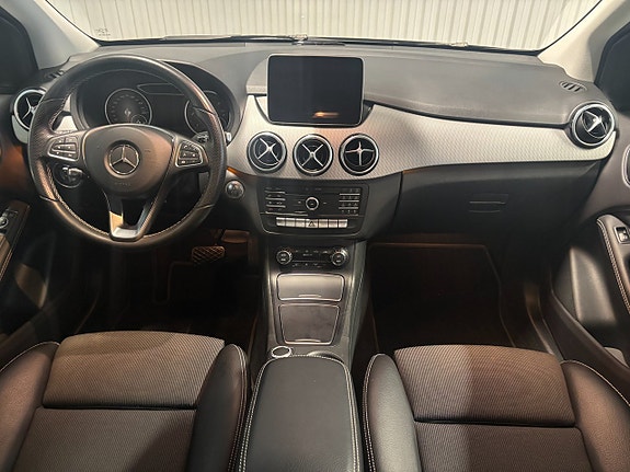 Mercedes-Benz B200 d 7 of 17