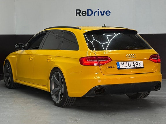 Audi RS4 12 of 16