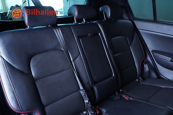 Kia Sportage 12 of 16