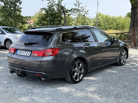 Honda Accord 4 of 26