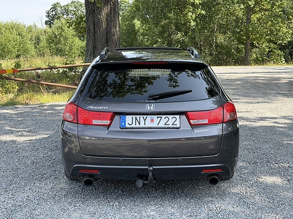 Honda Accord 8 of 26