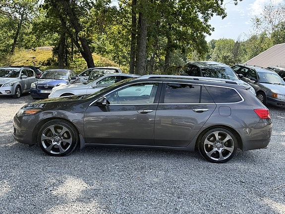 Honda Accord 5 of 26