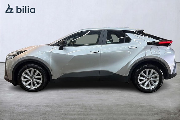 Toyota C-HR 3 of 21