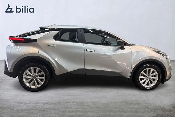 Toyota C-HR 18 of 21