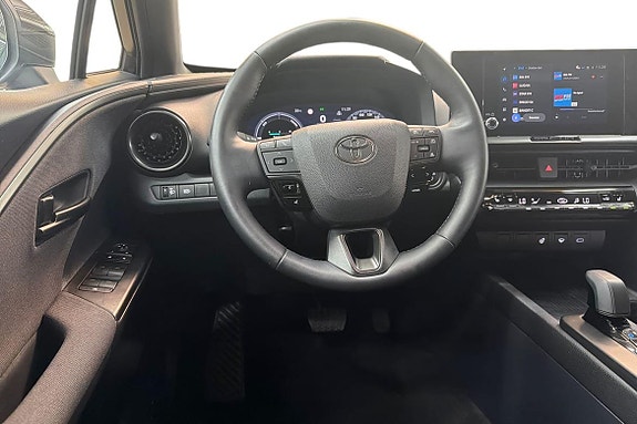 Toyota C-HR 11 of 21