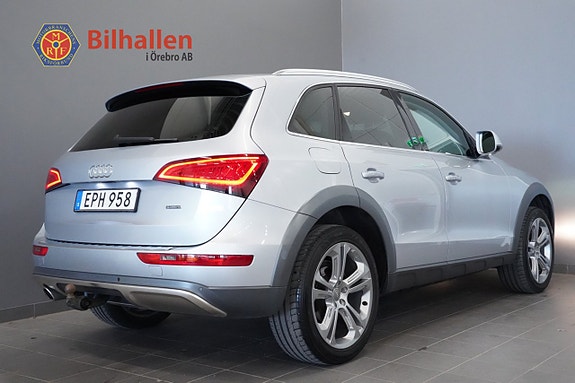 Audi Q5 2 of 12