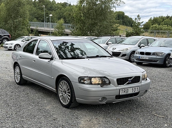 Volvo S60 2 of 20