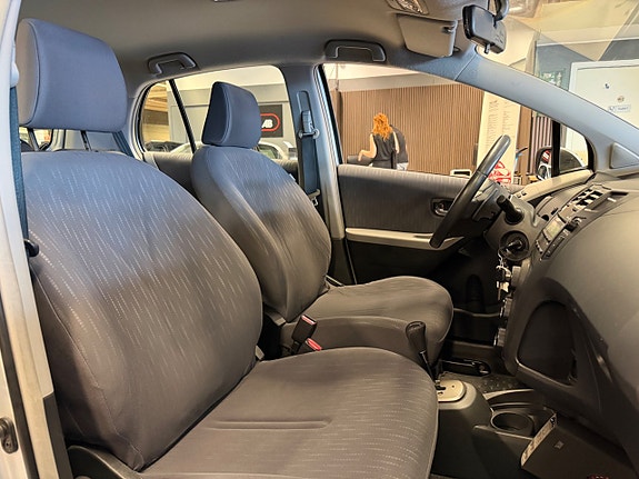 Toyota Yaris 23 of 24