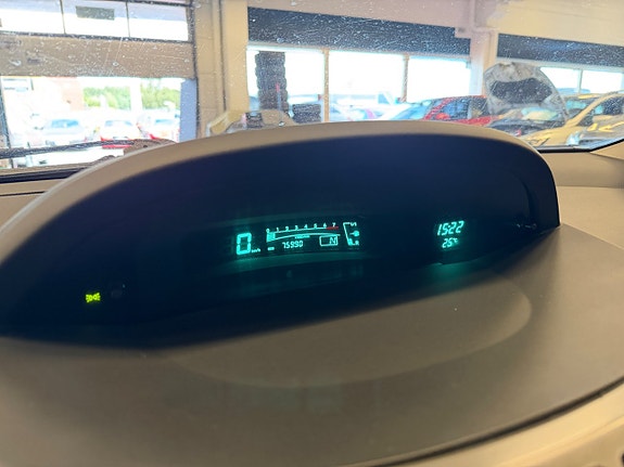 Toyota Yaris 13 of 24