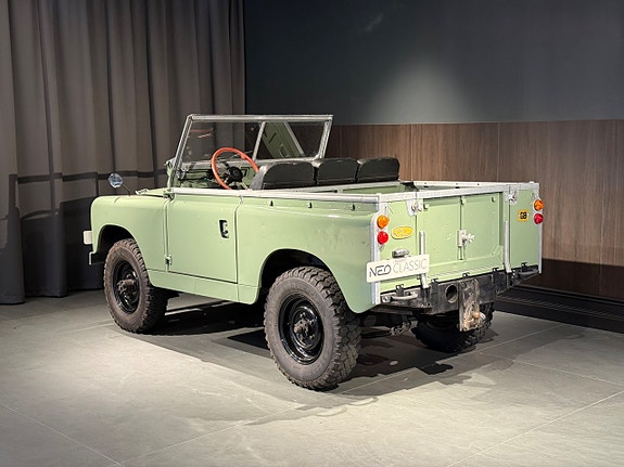 Land Rover Series 8 of 30