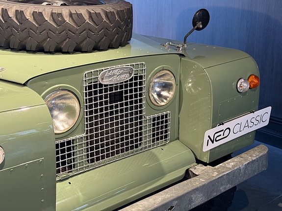 Land Rover Series 18 of 30
