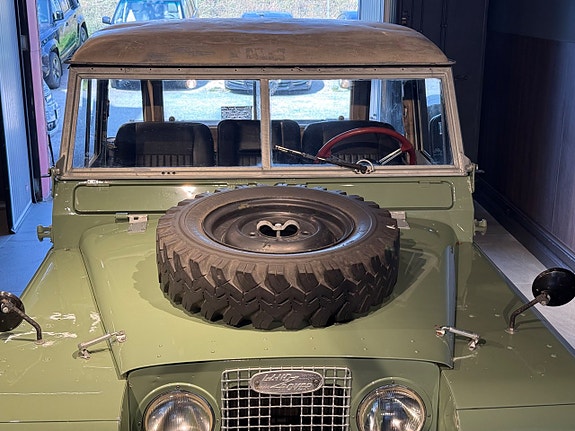 Land Rover Series 19 of 30