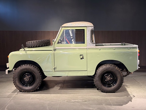 Land Rover Series 9 of 30