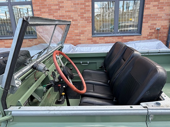 Land Rover Series 23 of 30