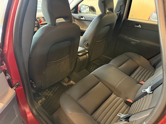 Volvo V50 6 of 16