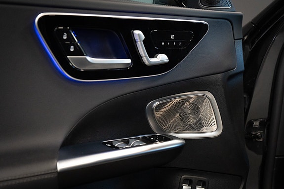 Mercedes-Benz C300 19 of 25