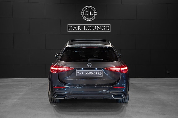Mercedes-Benz C300 4 of 25
