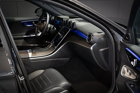 Mercedes-Benz C300 15 of 25