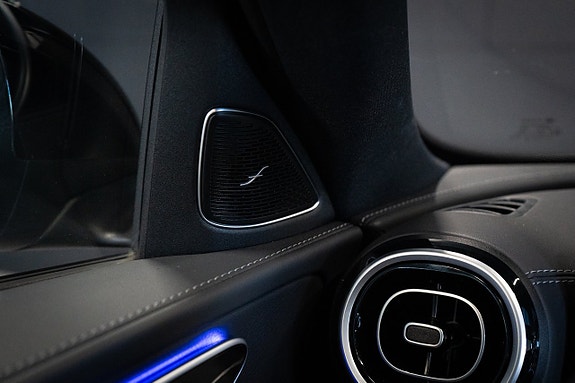 Mercedes-Benz C300 17 of 25
