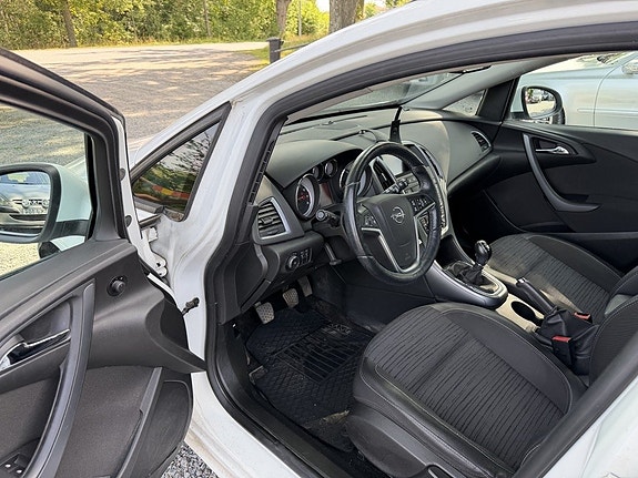 Opel Astra 12 of 21