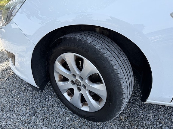Opel Astra 20 of 21