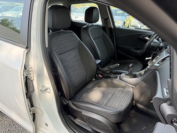 Opel Astra 11 of 21