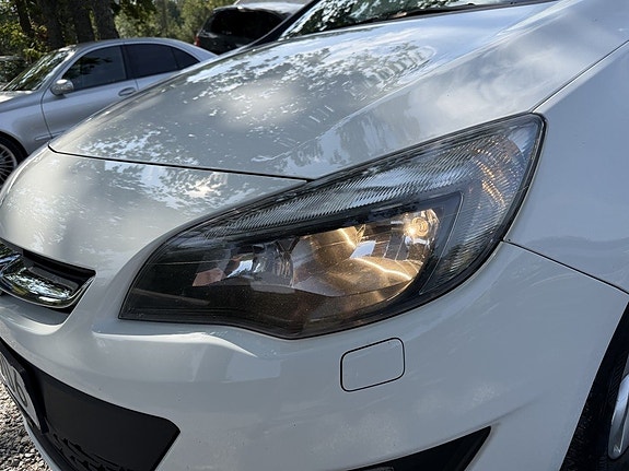 Opel Astra 19 of 21