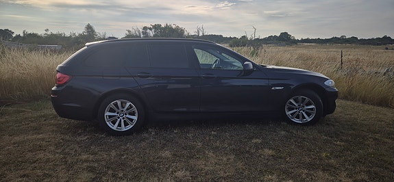 BMW 528i 3 of 7