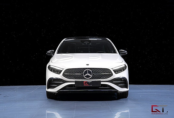 Mercedes-Benz A250 e 3 of 19