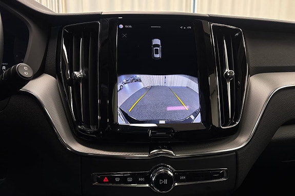 Volvo XC60 16 of 21