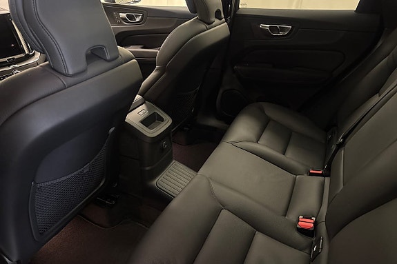 Volvo XC60 12 of 21