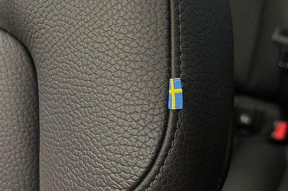Volvo XC60 14 of 21