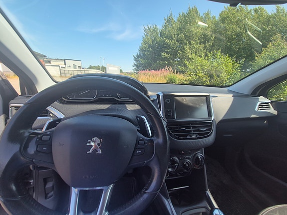 Peugeot 2008 4 of 6