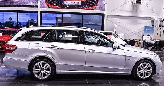 Mercedes-Benz E220 4 of 19