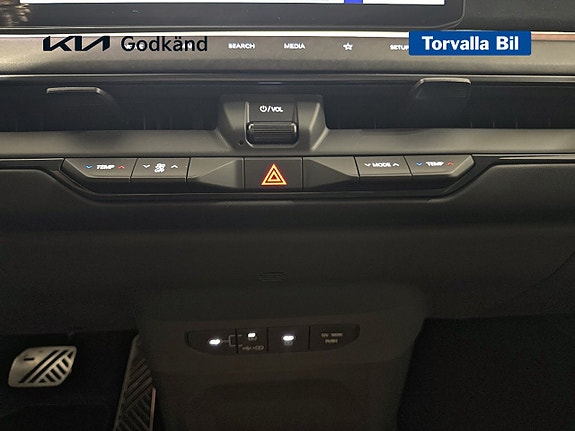 Kia EV9 14 of 15