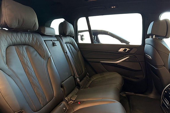 BMW X7 7 of 20